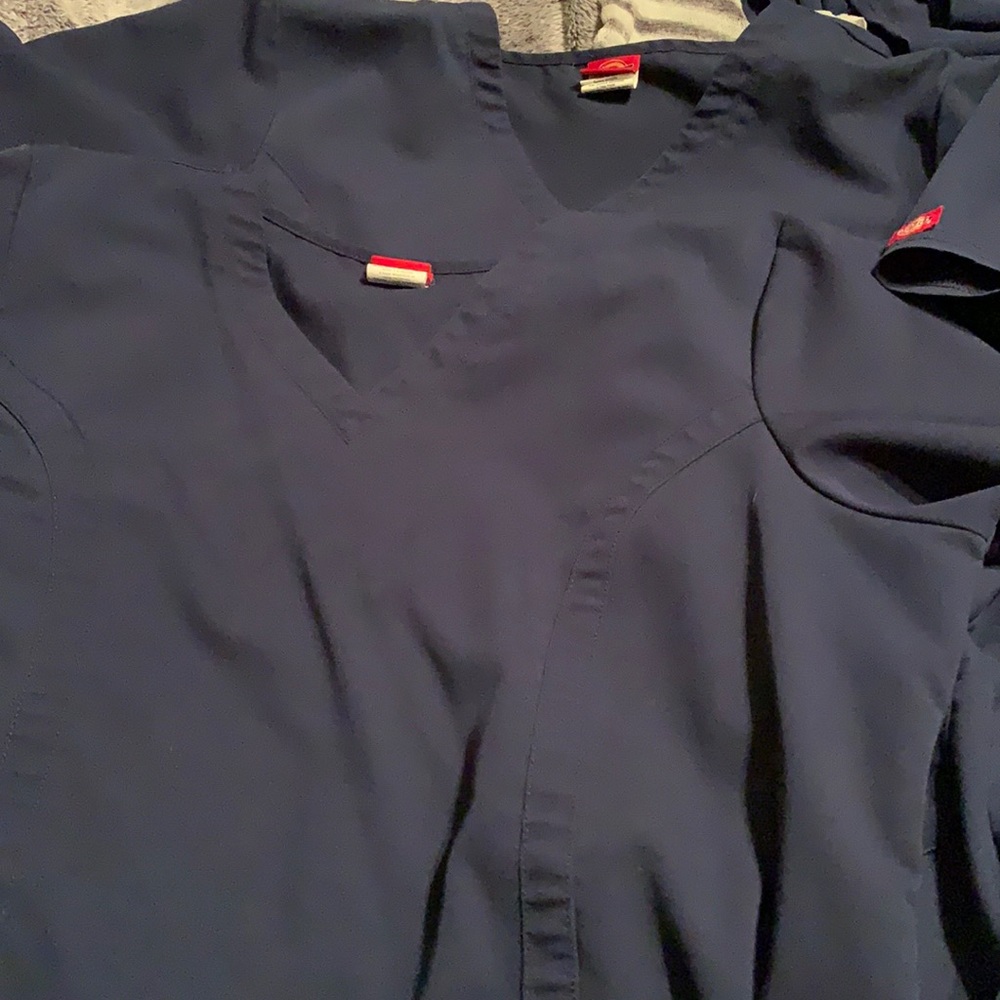 2sets Dickies scrubs